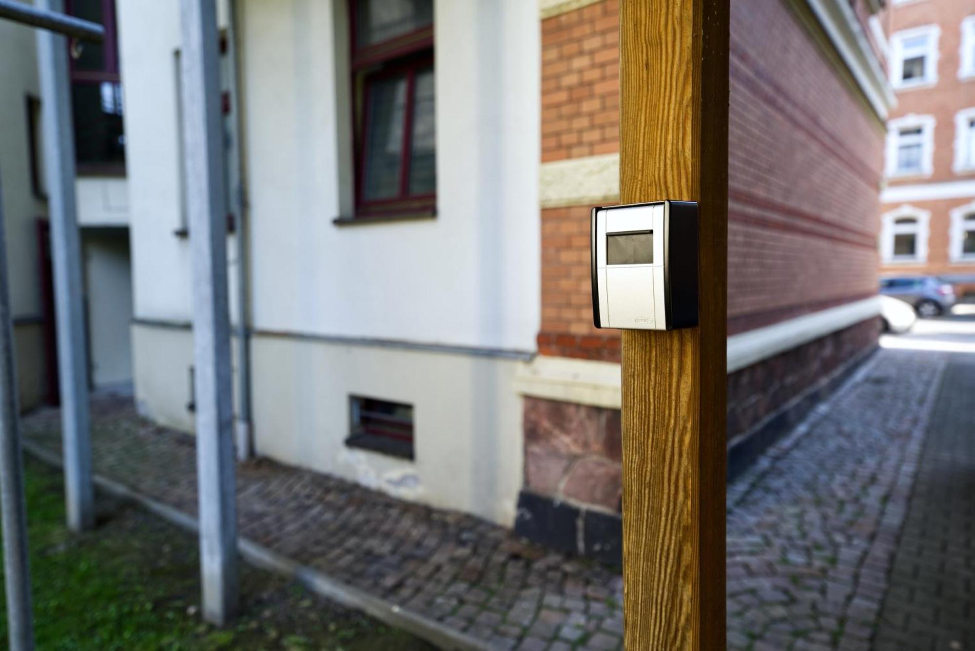 Edler Wohnraum Noble Stadtoase Mit Boxspringbett, Kaffeevollautomat & Parkplatz 茨维考 外观 照片