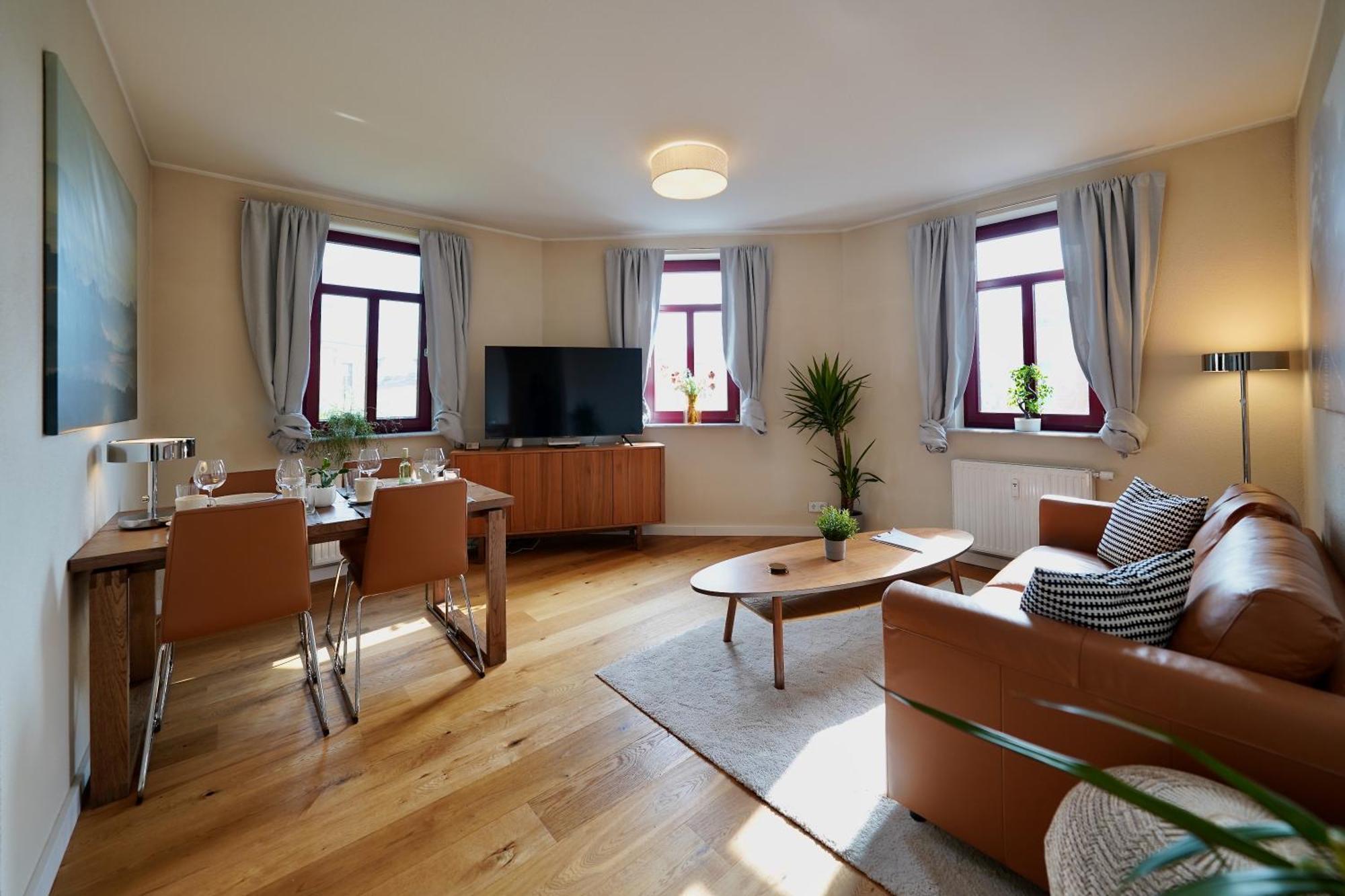 Edler Wohnraum Noble Stadtoase Mit Boxspringbett, Kaffeevollautomat & Parkplatz 茨维考 外观 照片