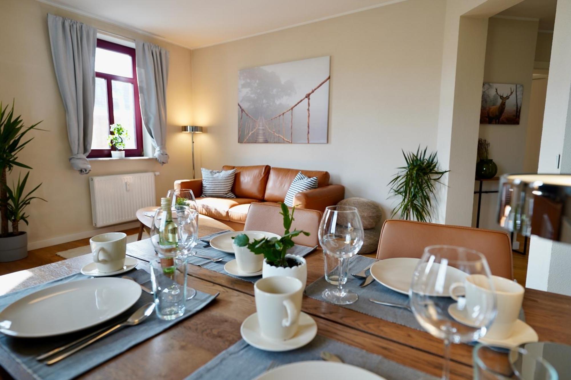 Edler Wohnraum Noble Stadtoase Mit Boxspringbett, Kaffeevollautomat & Parkplatz 茨维考 外观 照片